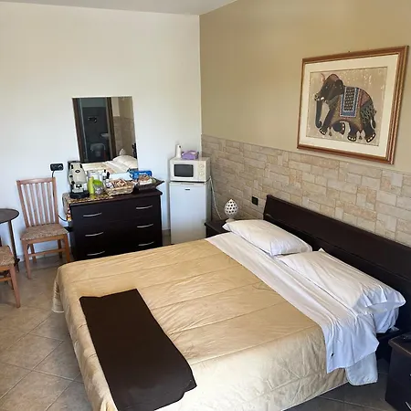 ベッド・アンド・ブレックファスト B＆b グラッシ アルベロベッロ